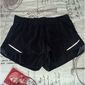Lululemon Hotty Hot High Rise 4” Short